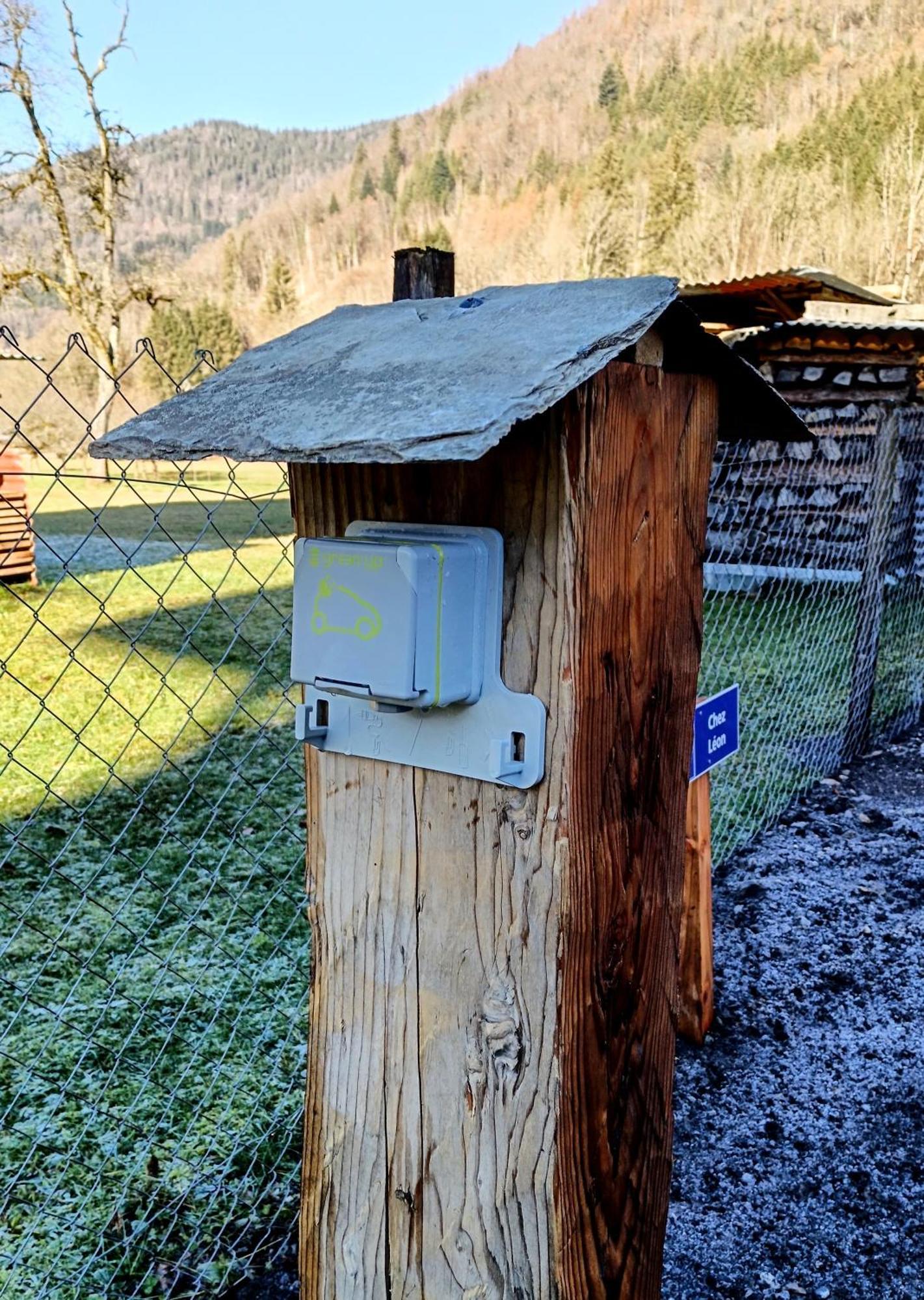 Chez Leon, Jacuzzi Et Sauna Des Le 1Er Septembre 2025 Samoens Bagian luar foto