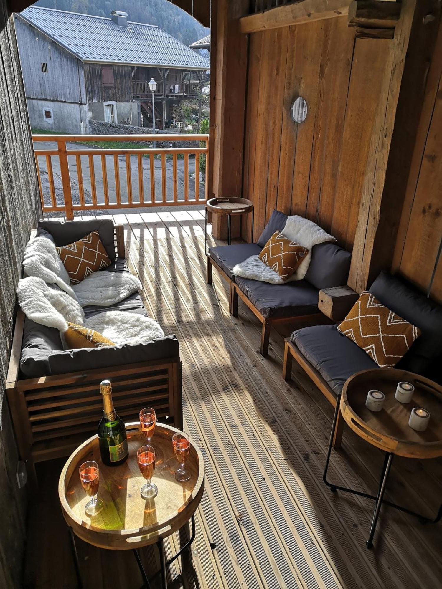Chez Leon, Jacuzzi Et Sauna Des Le 1Er Septembre 2025 Samoens Bagian luar foto
